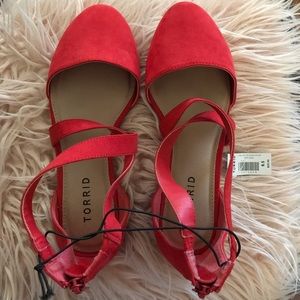 Torrid flats. Color burned orange